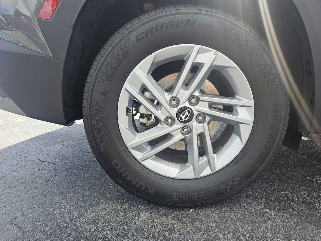 Used 2025 Hyundai Tucson SE image 7