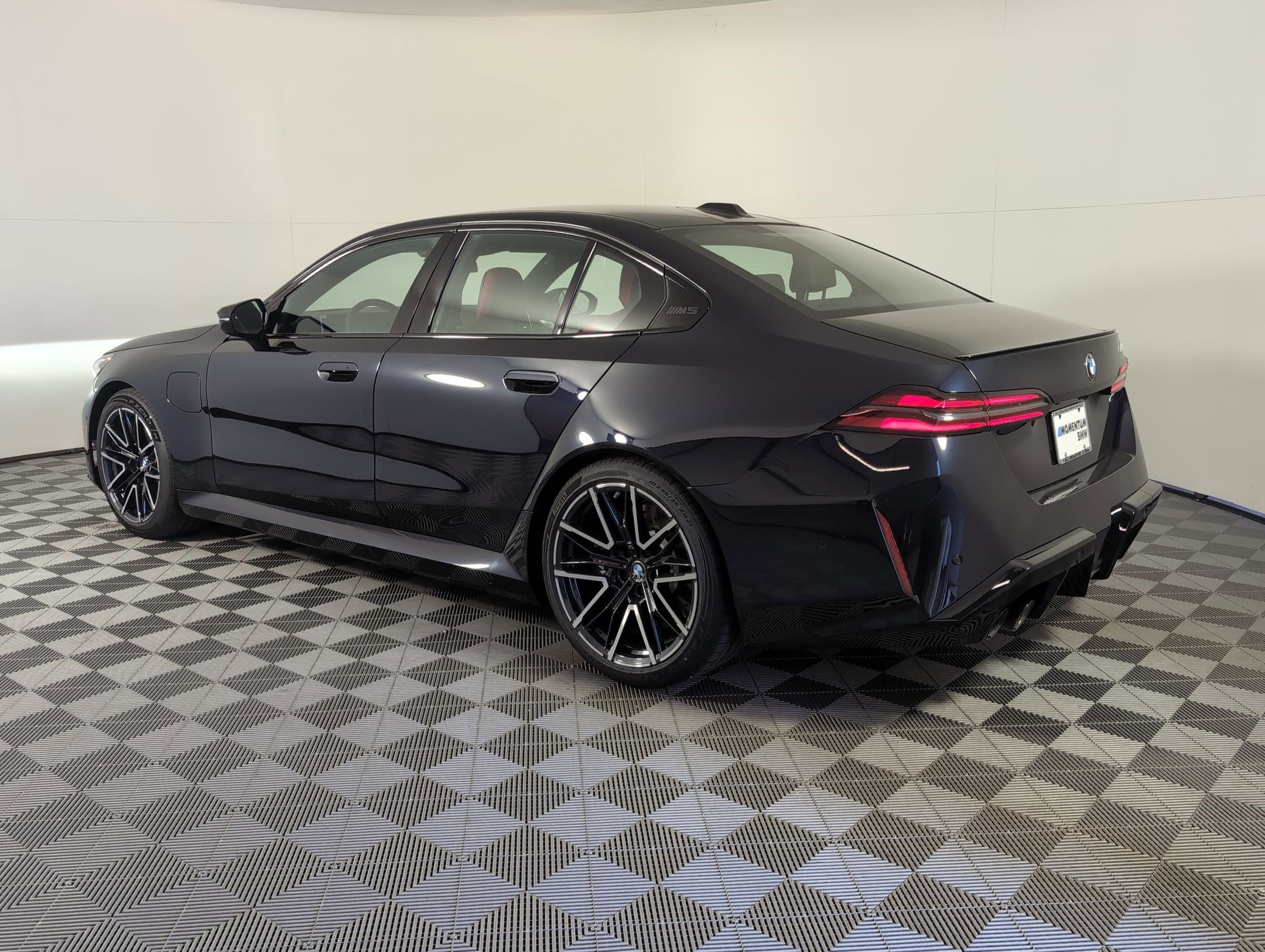 New 2026 BMW M5 image 3