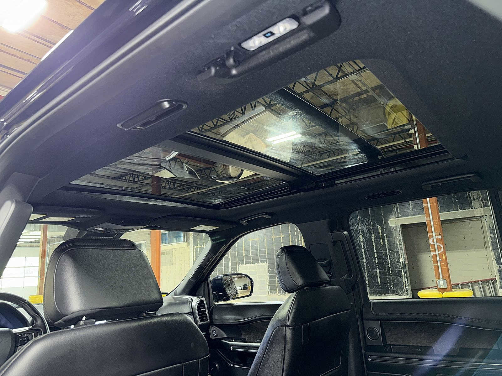 Used 2021 Ford Expedition Limited image 26