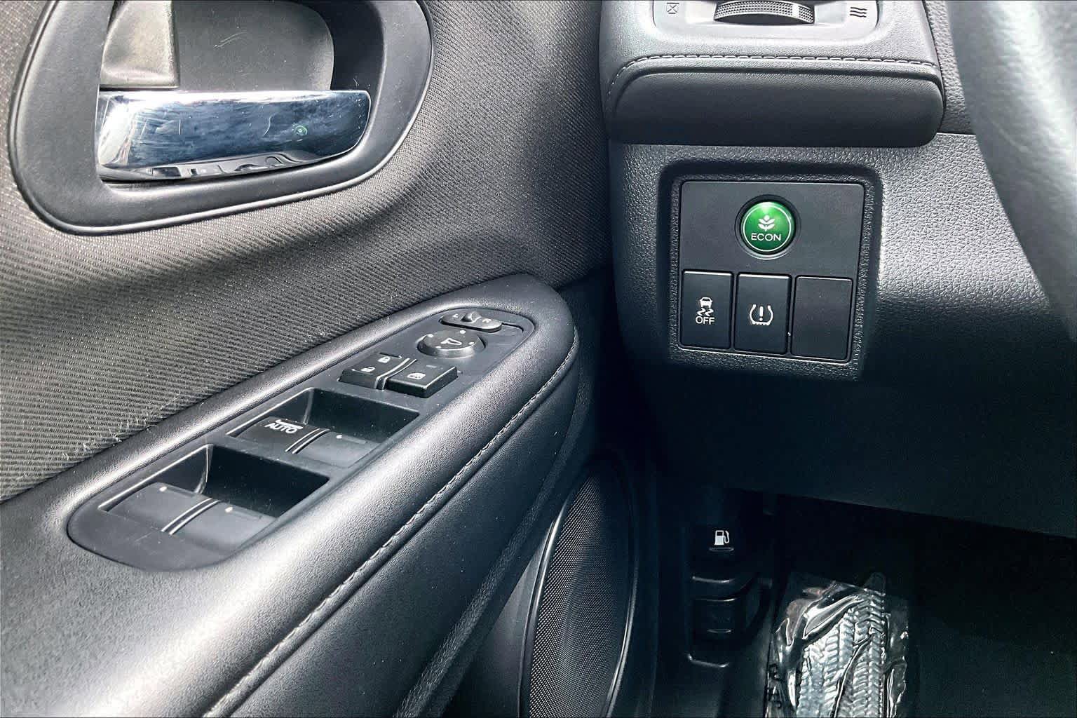 Used 2019 Honda HR-V Sport image 31