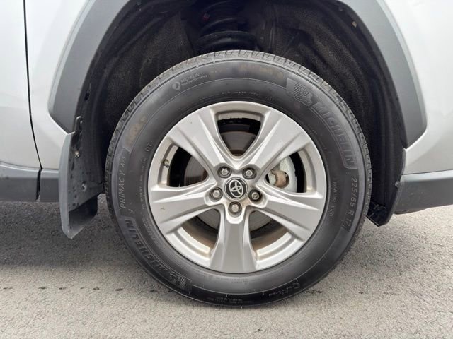 Used 2024 Toyota RAV4 XLE image 27