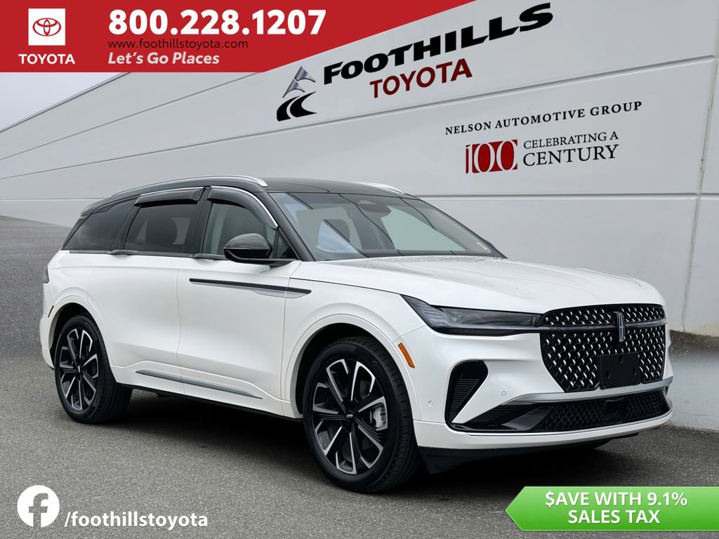 Used 2024 Lincoln Nautilus Reserve AWD/4WD image 1