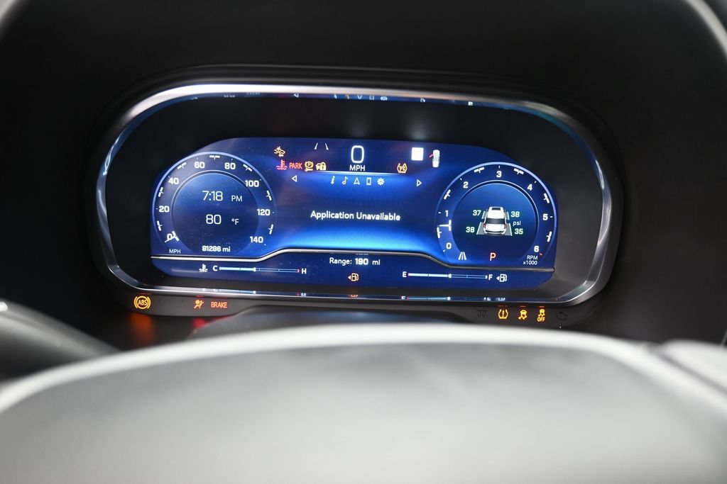 Used 2023 Chevrolet Suburban High Country RWD image 10