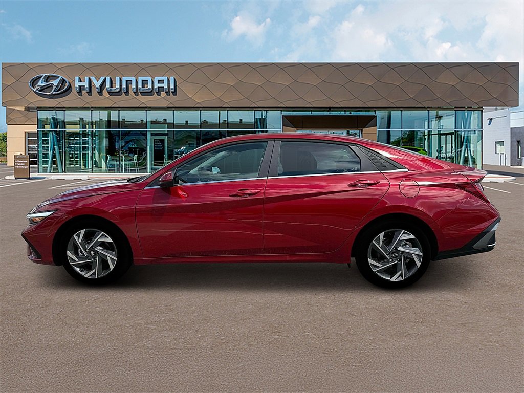 New 2025 Hyundai Elantra SEL w/ Cargo Package image 3
