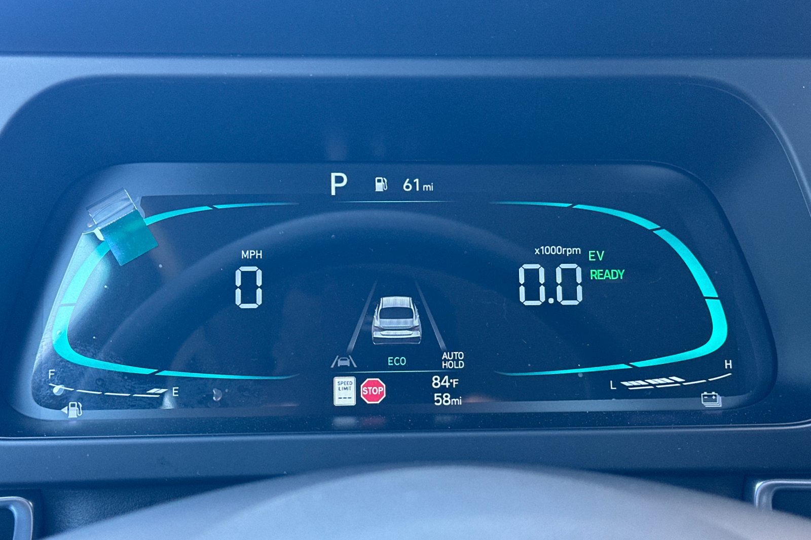 New 2026 Hyundai Elantra Hybrid FWD image 24