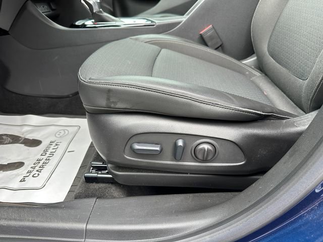 Used 2023 Buick Encore GX Select AWD/4WD image 20