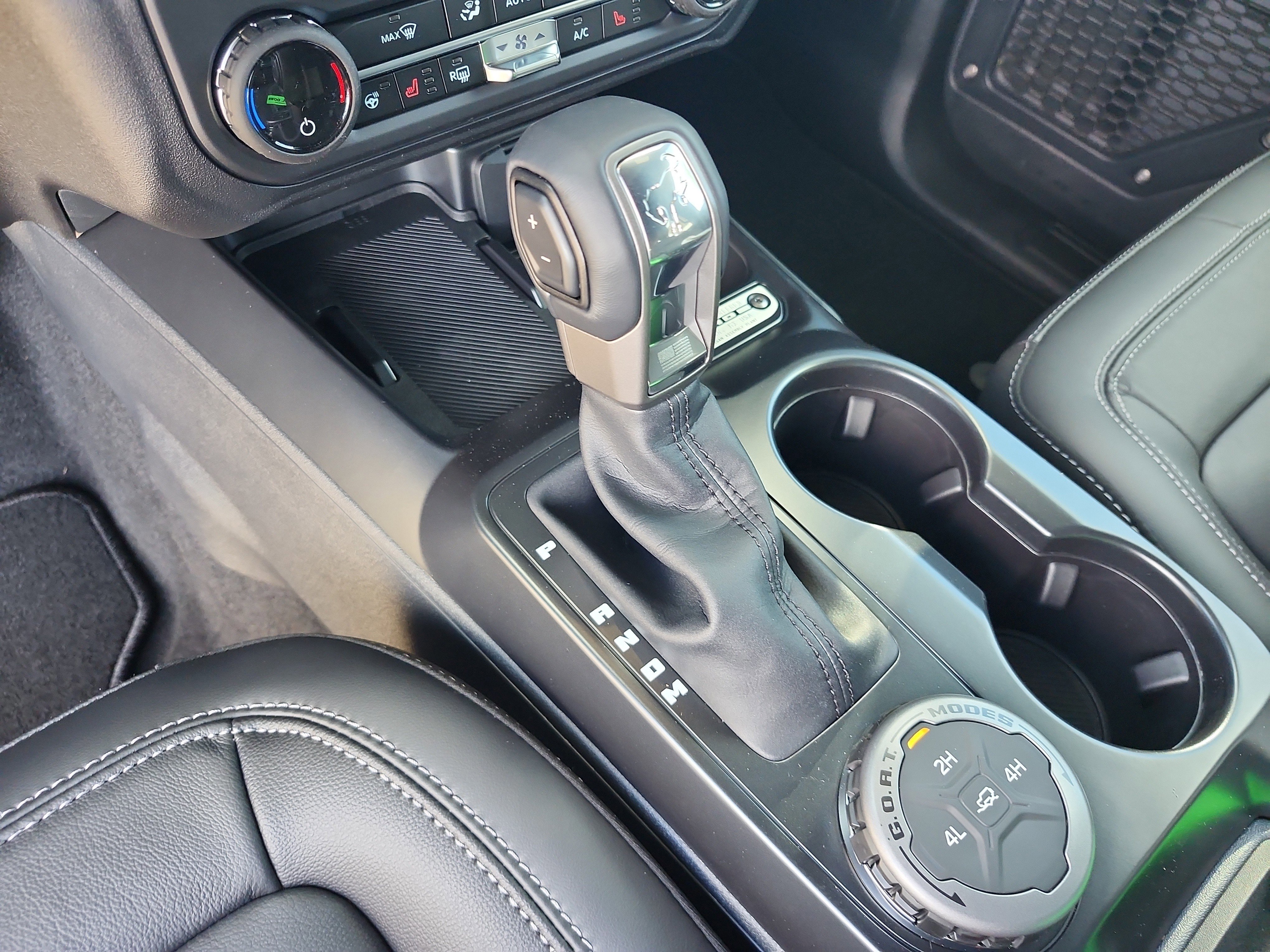 New 2025 Ford Bronco Outer Banks AWD/4WD image 14