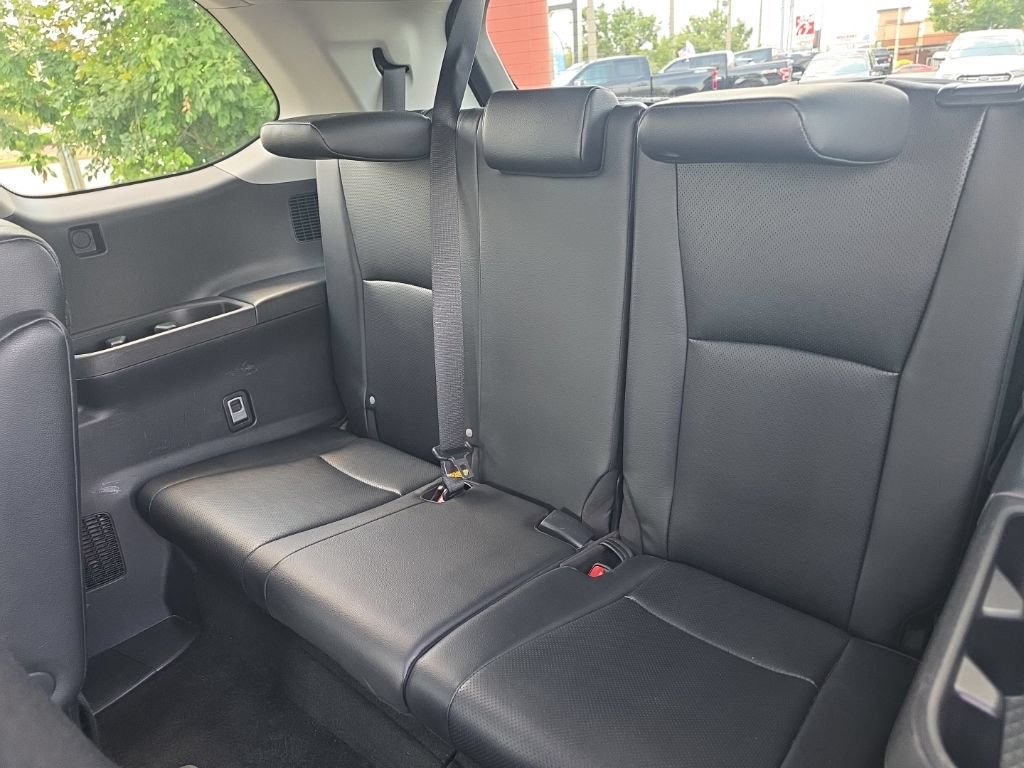 Used 2025 Toyota Grand Highlander AWD image 13