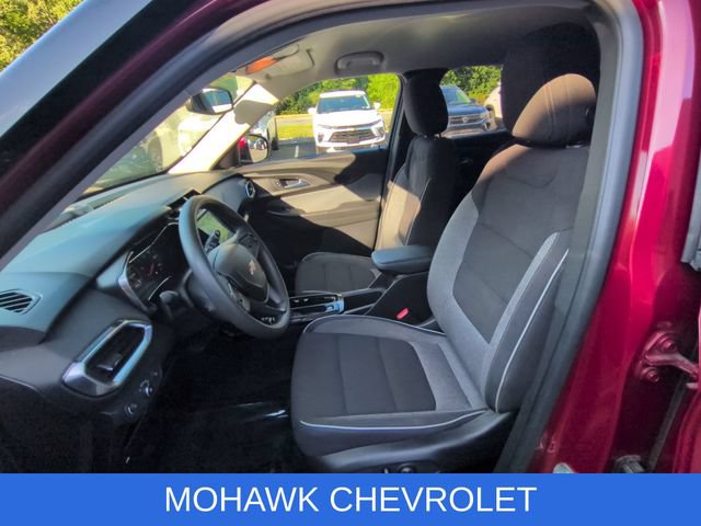 Certified 2021 Chevrolet TrailBlazer LT w/ Convenience Package FWD image 25