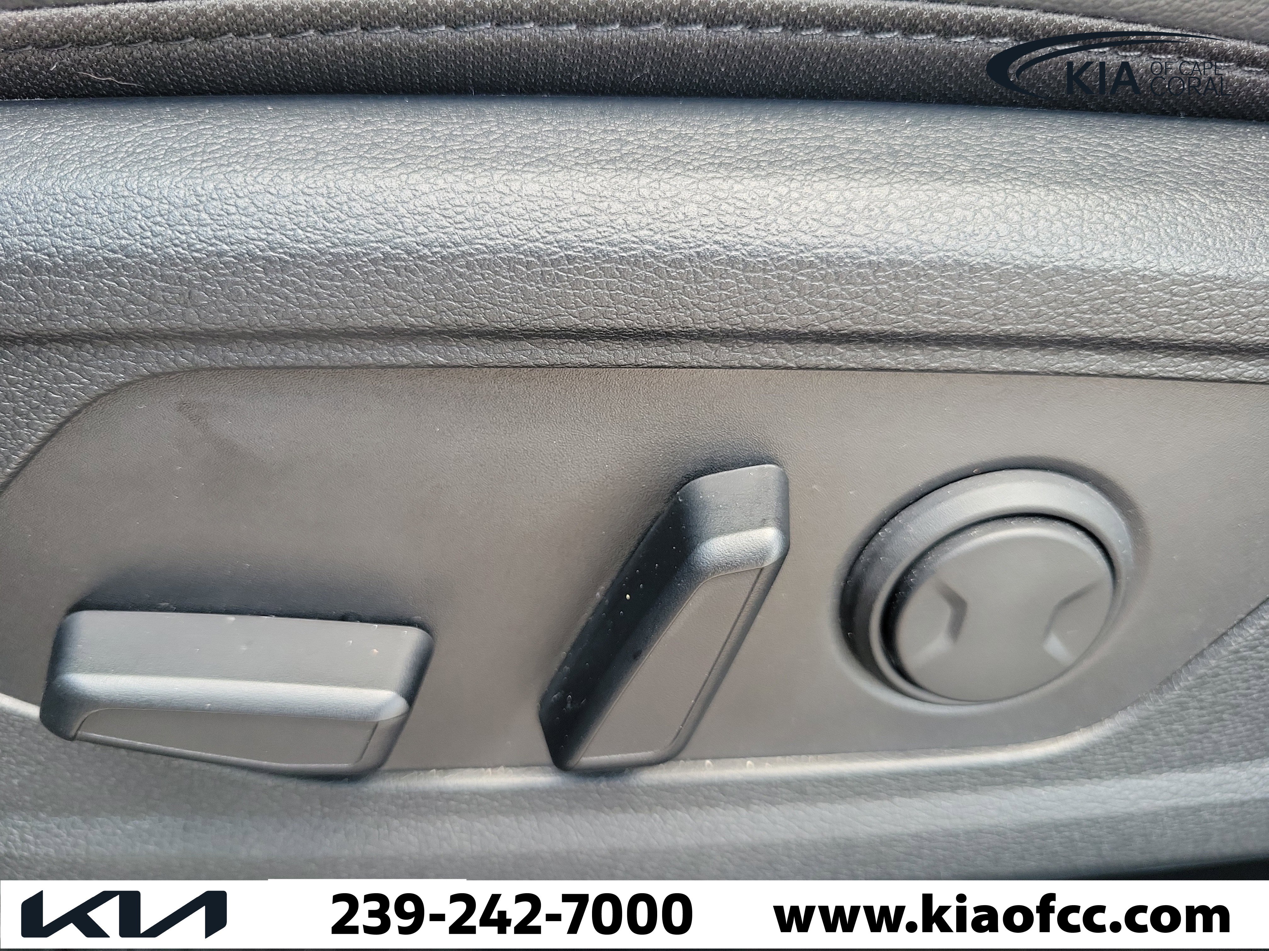 Certified 2024 Kia Sportage EX FWD image 17