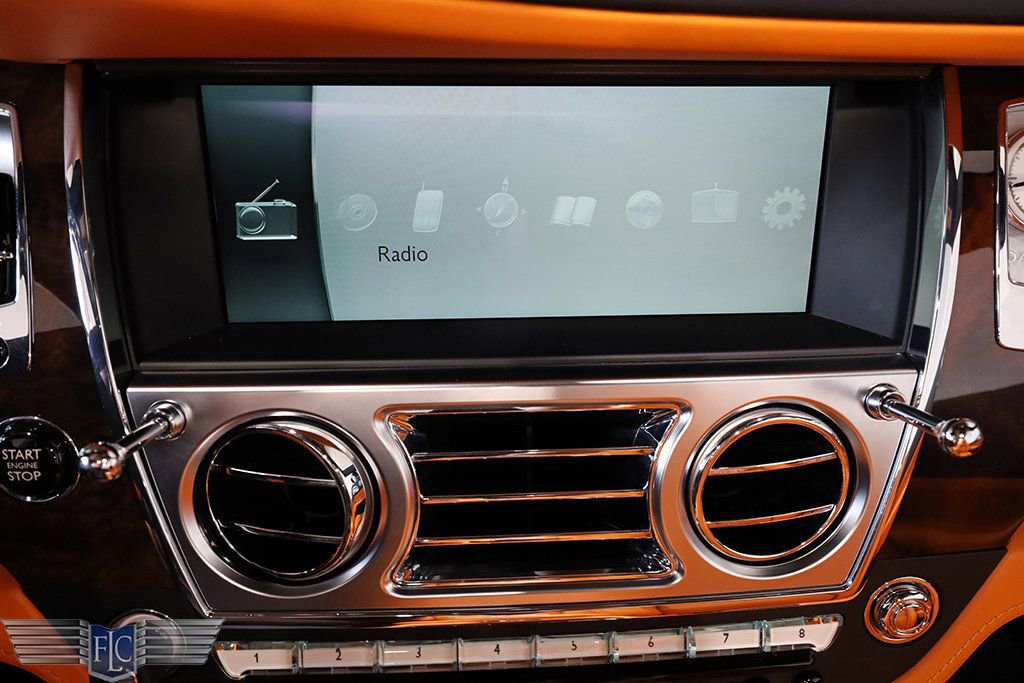 Used 2017 Rolls-Royce Dawn image 31