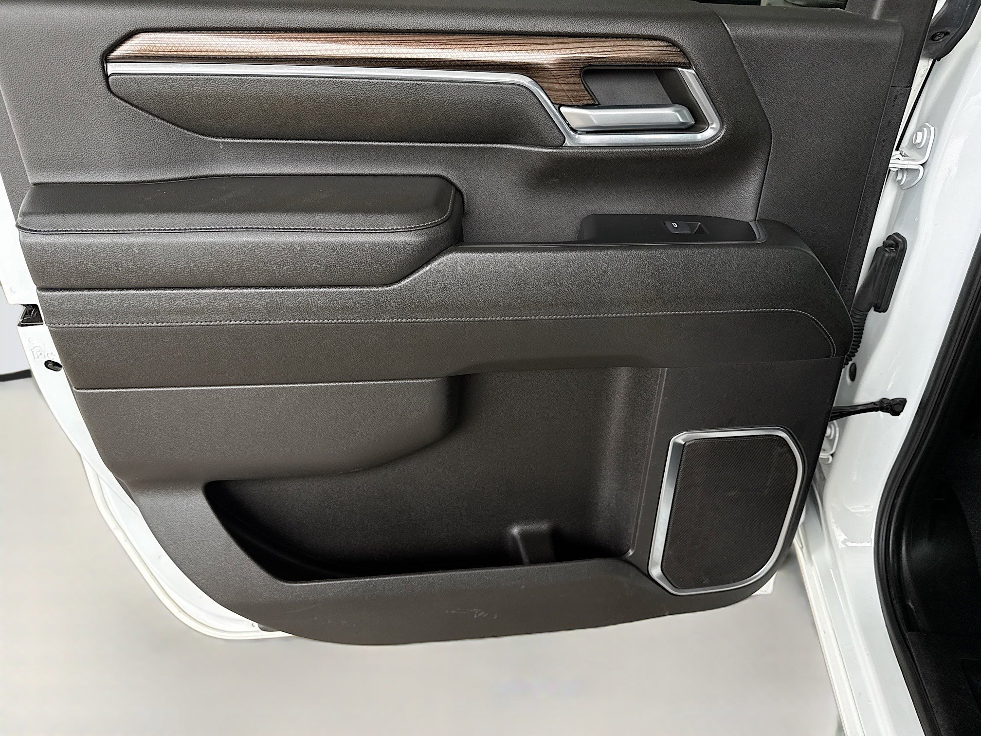 Used 2024 Chevrolet Silverado 2500 LT image 25
