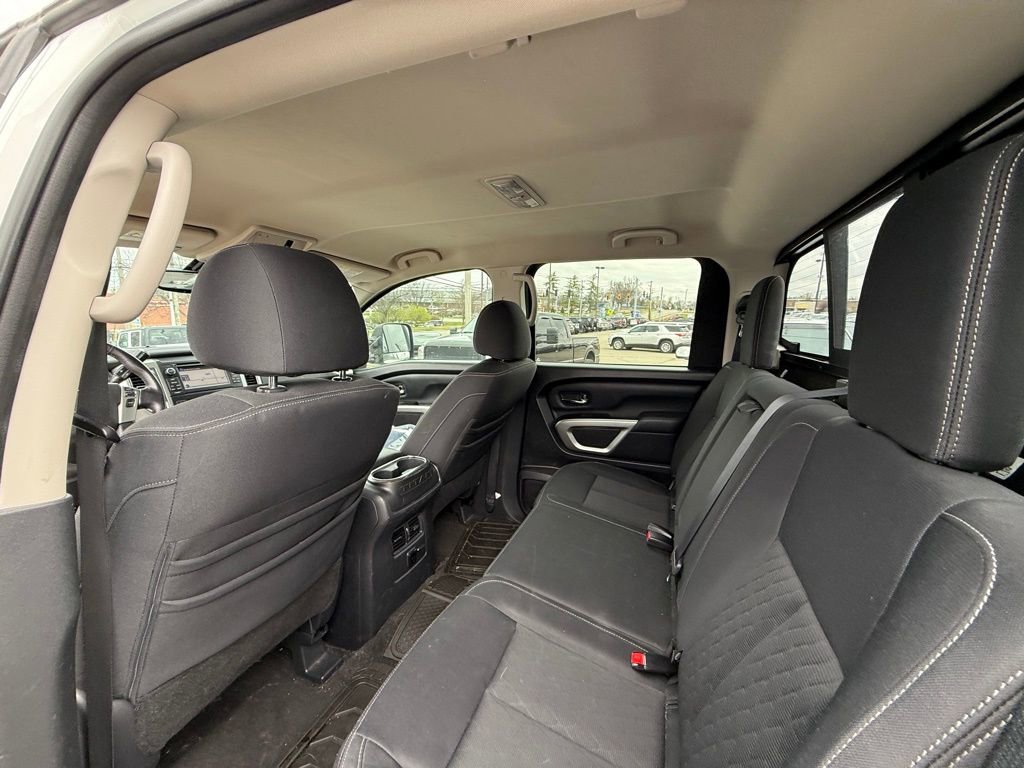 Used 2018 Nissan Titan SV w/ SV Convenience Package RWD image 24