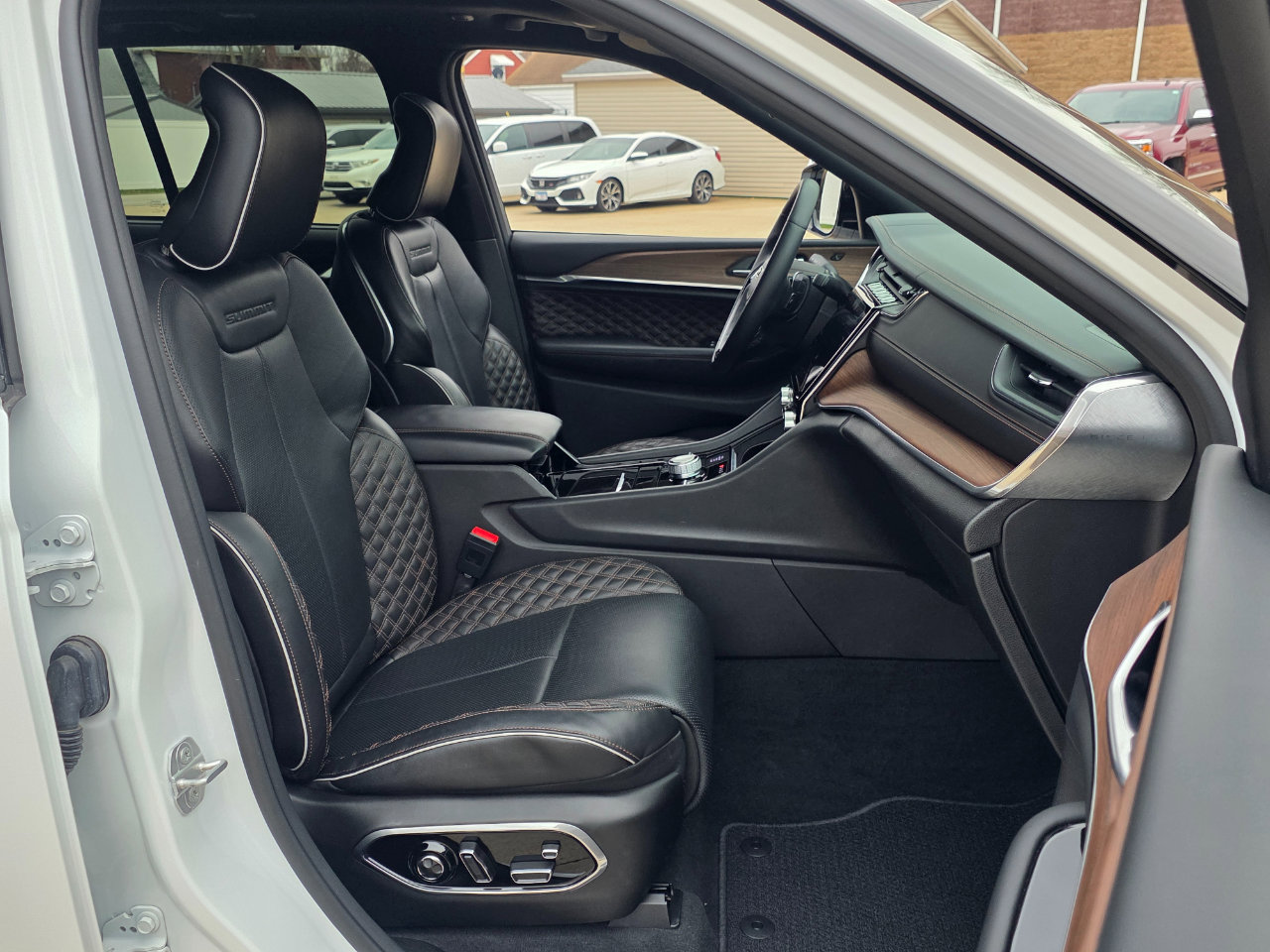 Used 2022 Jeep Grand Cherokee Summit w/ Adv Protech Group IV image 28