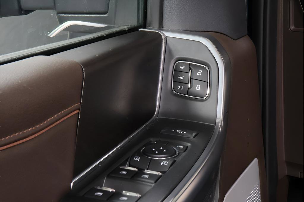 Used 2025 Ford F450 King Ranch AWD/4WD image 24