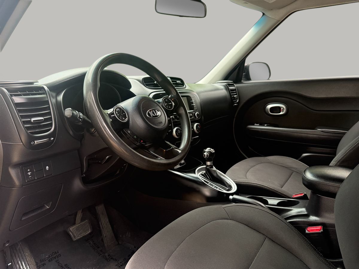 Used 2019 Kia Soul FWD image 14