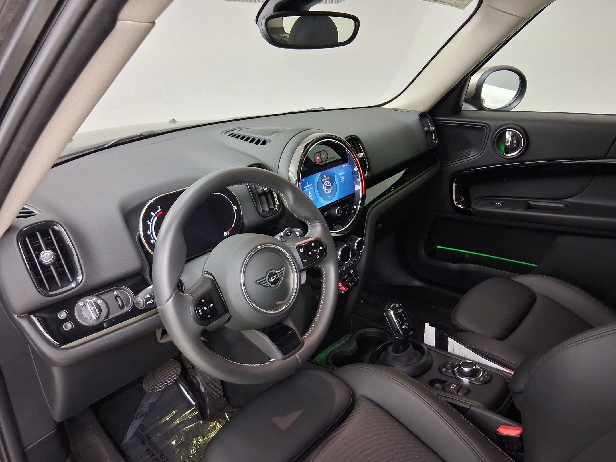 Used 2024 MINI Cooper Countryman S FWD image 2