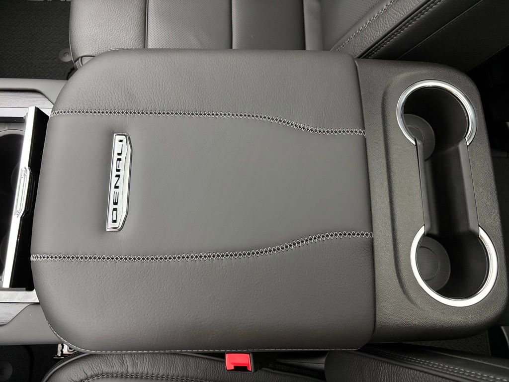 New 2026 GMC Yukon Denali w/ Sun & Power Step Package image 32