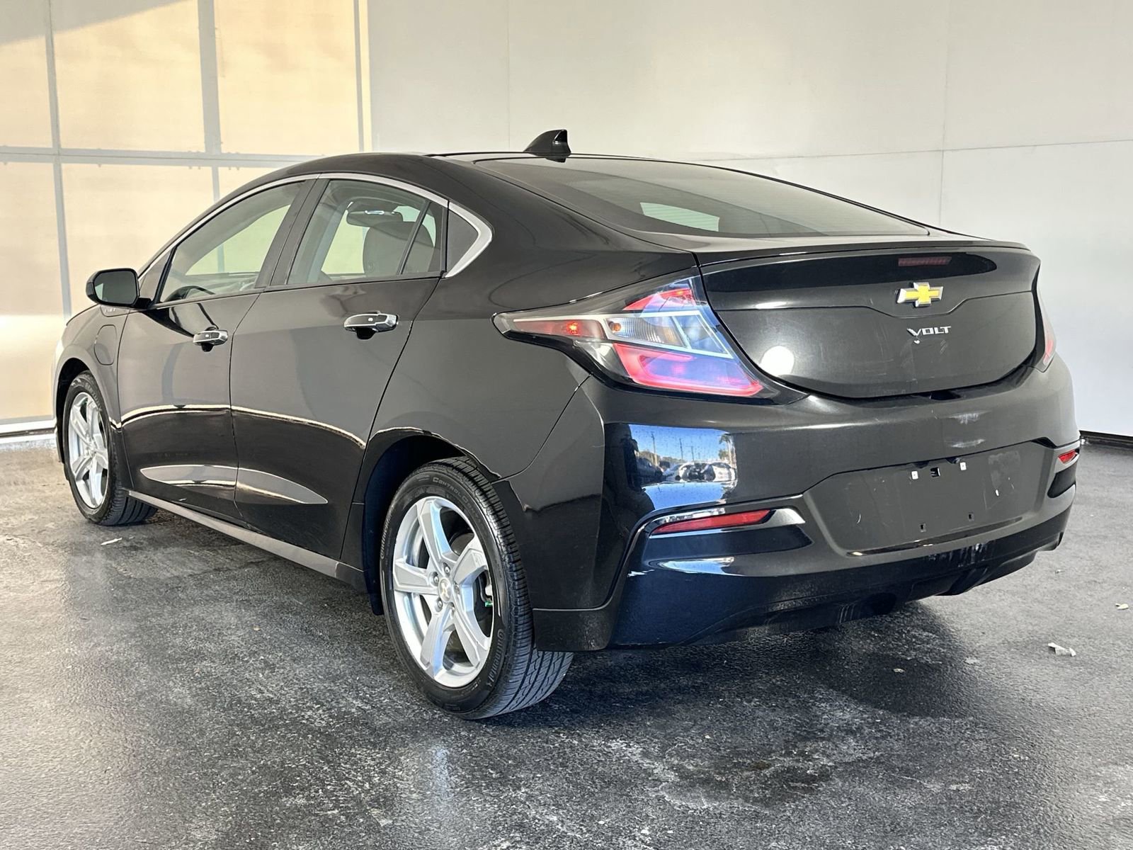 Used 2017 Chevrolet Volt LT image 6