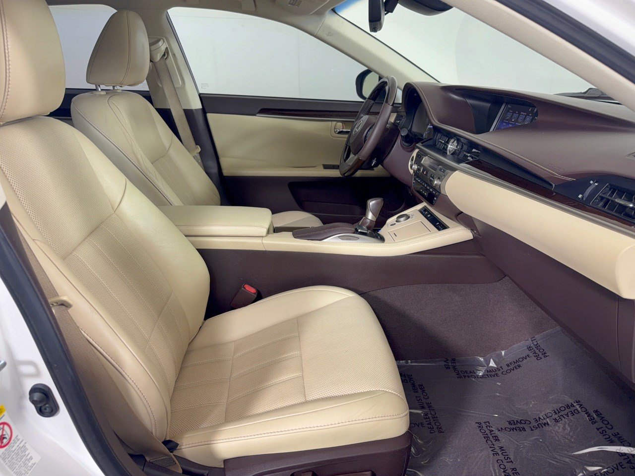 Used 2016 Lexus ES 350 w/ Luxury Package w/Wood Trim FWD image 30