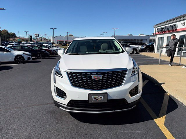 Used 2025 Cadillac XT5 Premium Luxury w/ Technology Package FWD image 12