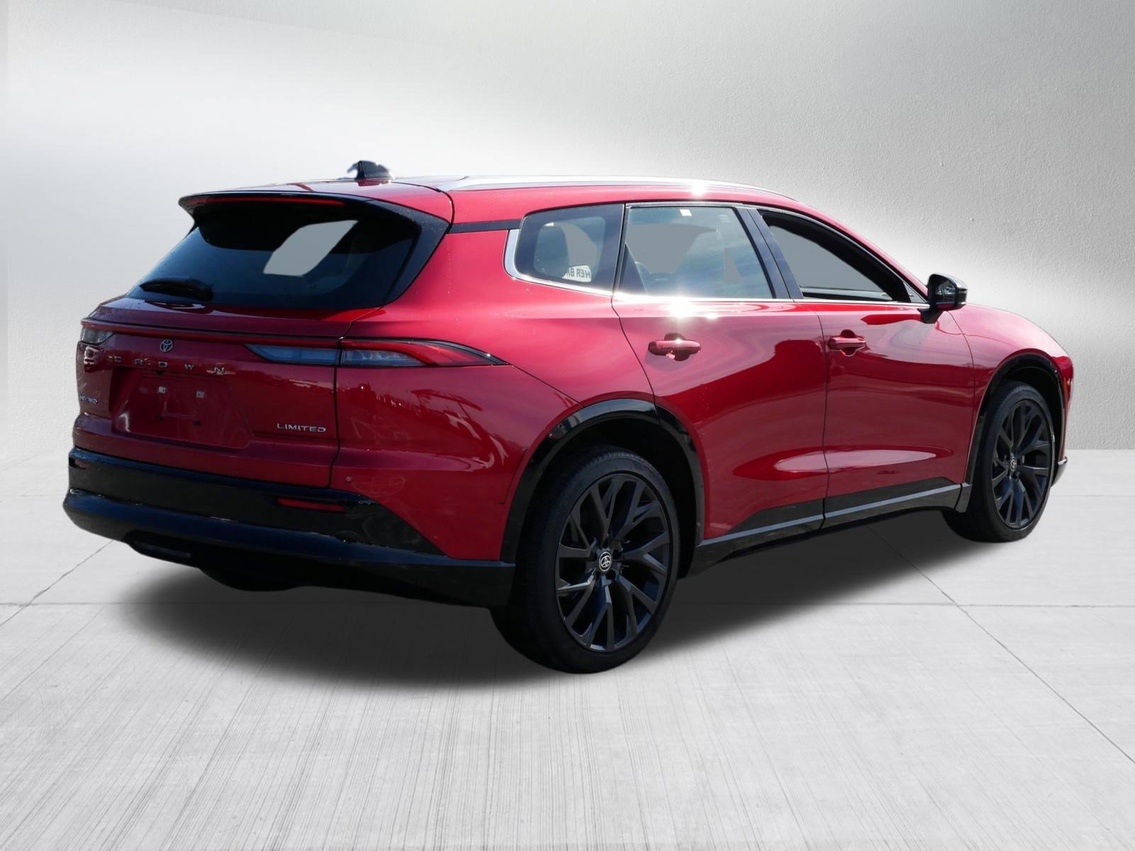 Certified 2025 Toyota Crown Signia w/ Advanced Technology Package image 7