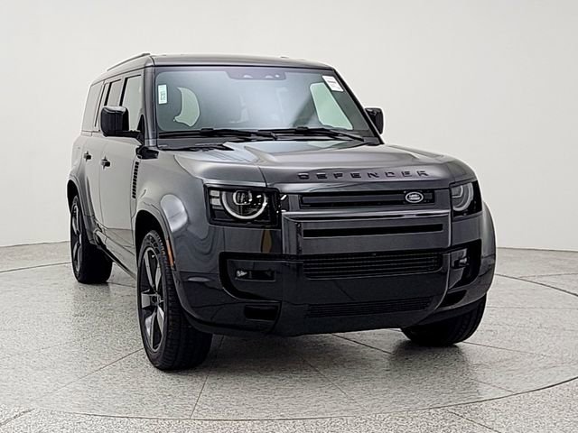 New 2026 Land Rover Defender 130 X-Dynamic SE image 2