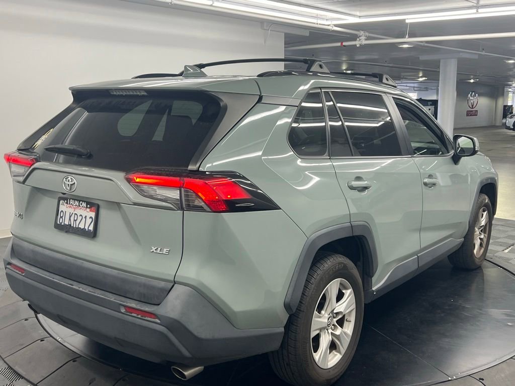 Used 2019 Toyota RAV4 XLE w/ Carpet Mat Package FWD image 4