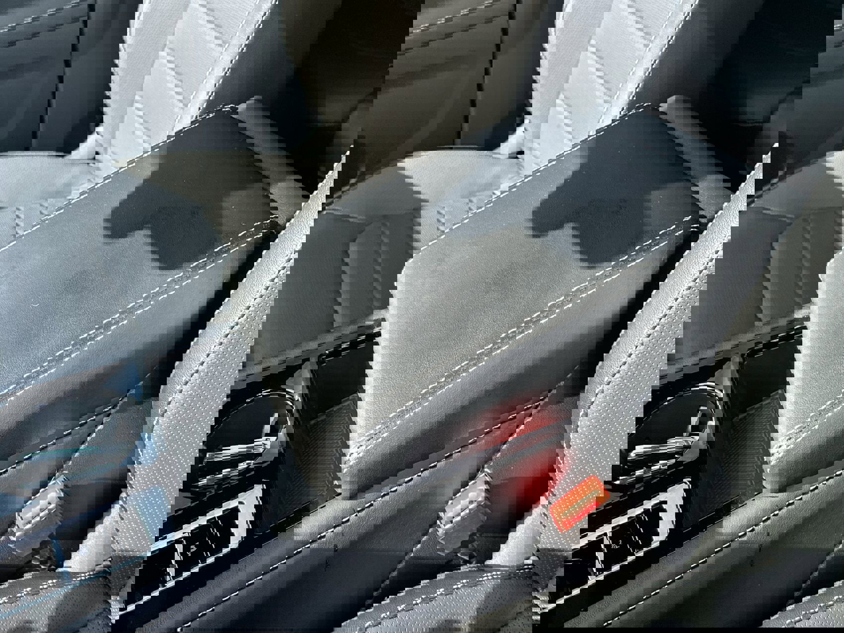 Used 2024 Volkswagen Atlas Cross Sport SEL R-Line image 21