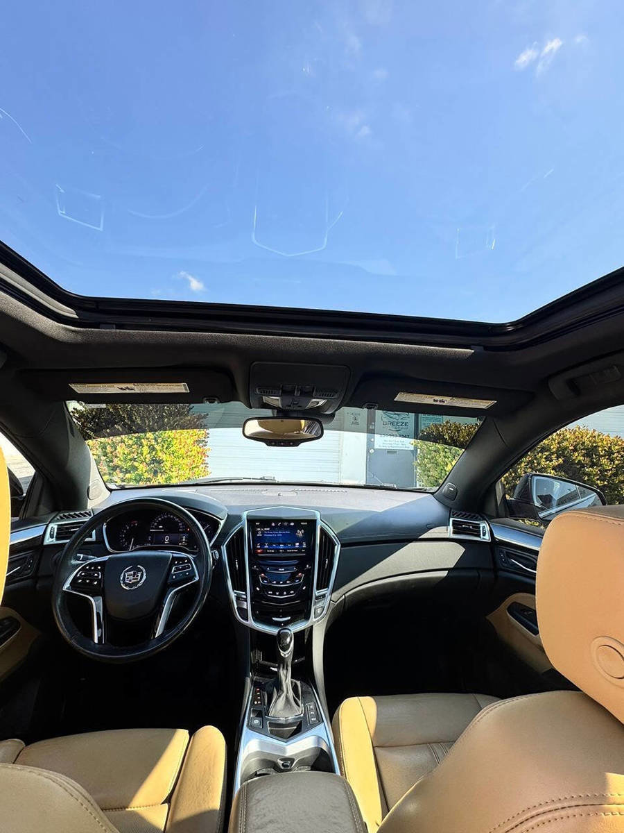Used 2015 Cadillac SRX Luxury w/ Driver Awareness Package FWD image 13