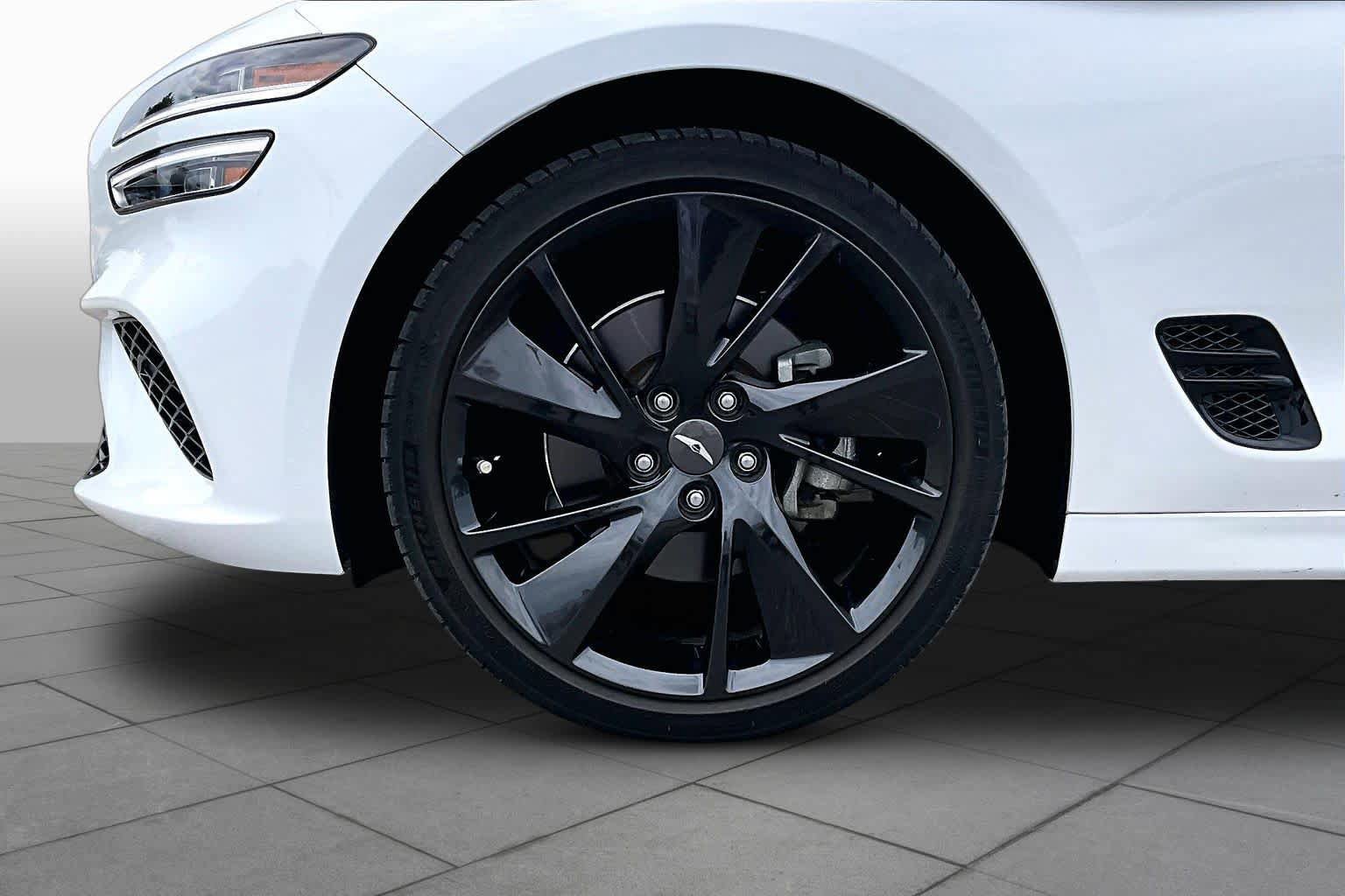 Used 2023 Genesis G70 2.0T w/ Sport Prestige Package RWD image 11
