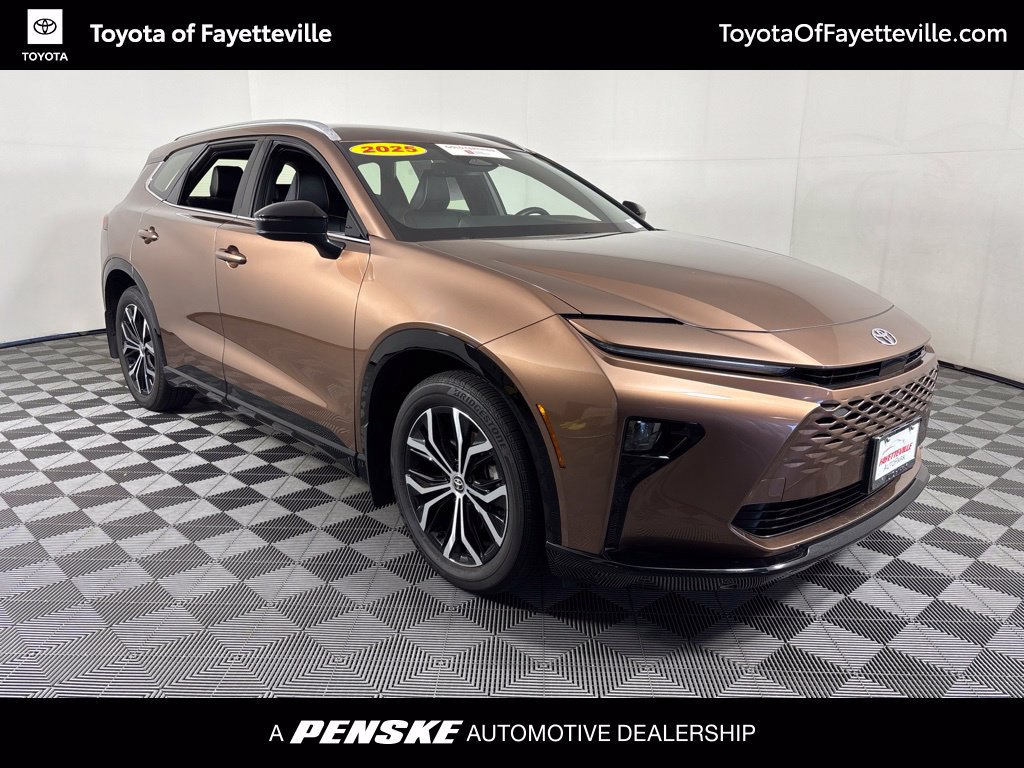 Certified 2025 Toyota Crown Signia AWD/4WD image 19