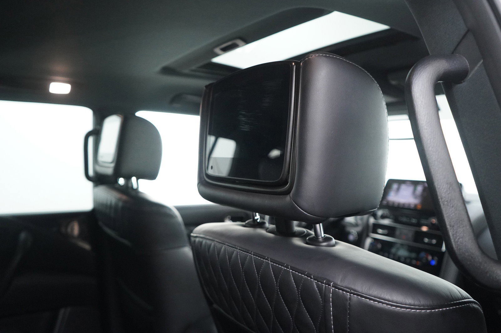 Used 2024 INFINITI QX80 Premium Select image 14