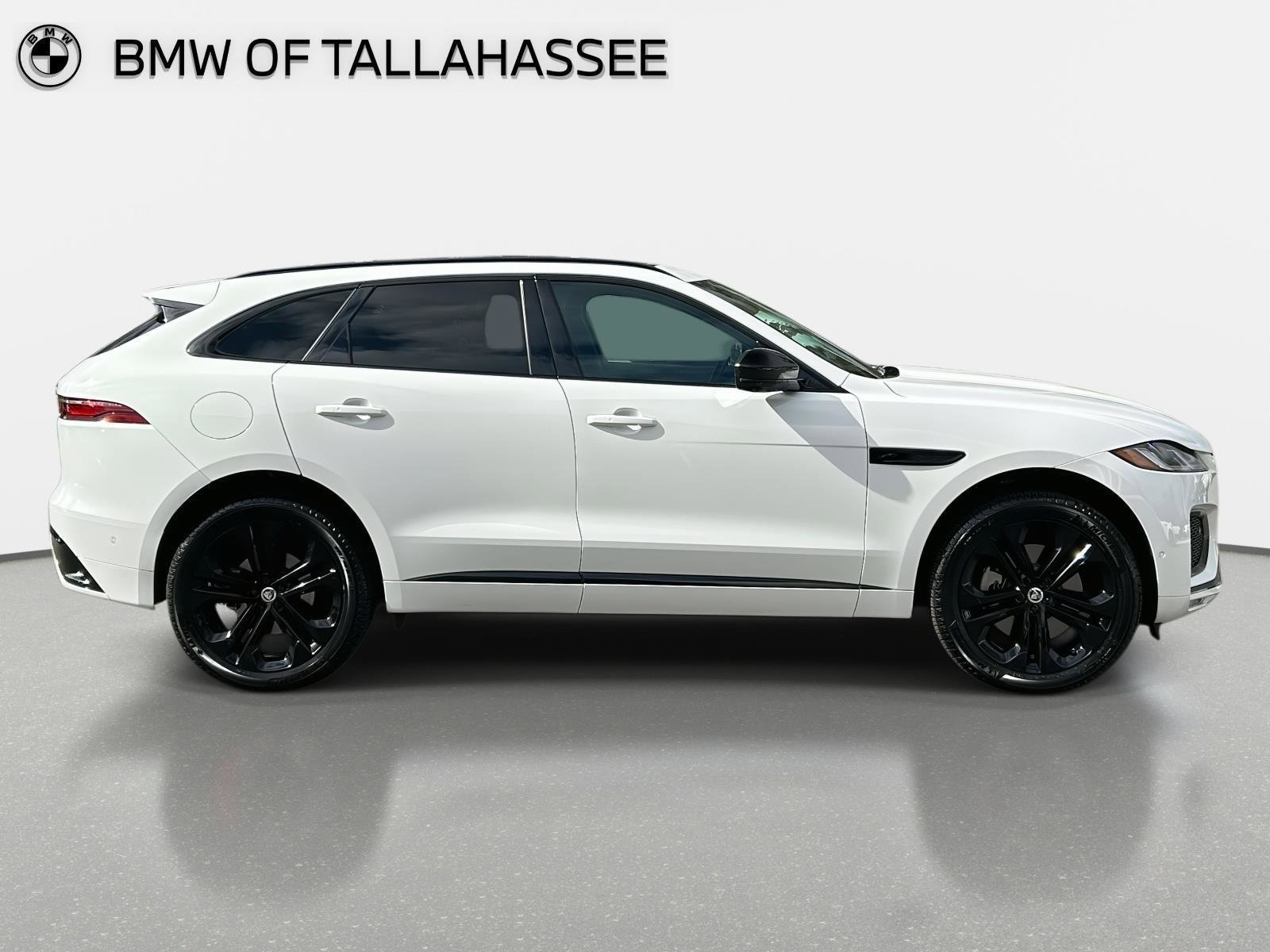 Used 2026 Jaguar F-PACE R-Dynamic S image 4