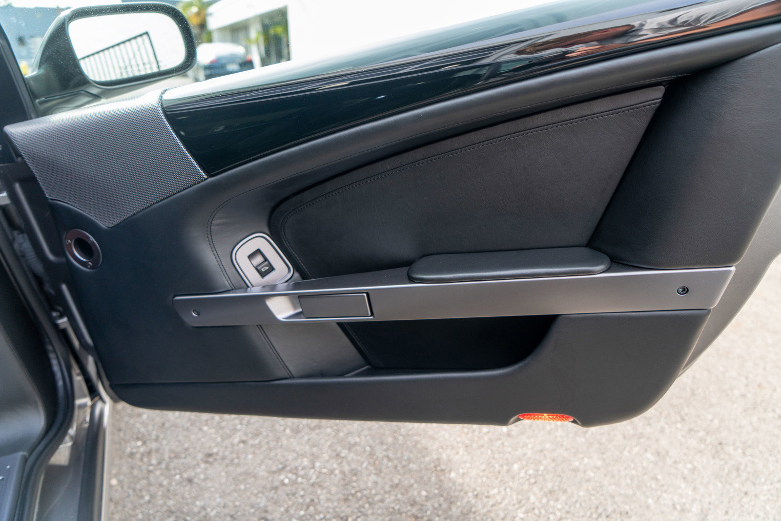 Used 2006 Aston Martin DB9 Coupe RWD image 32