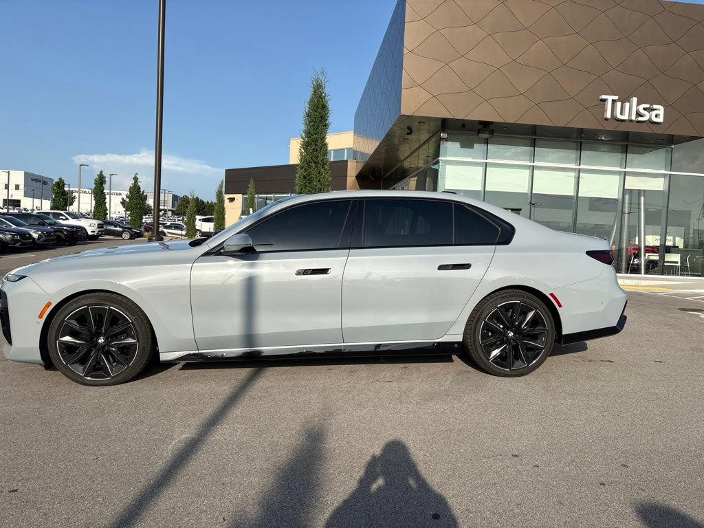 Used 2023 BMW 760i xDrive w/ Executive Package AWD/4WD image 1