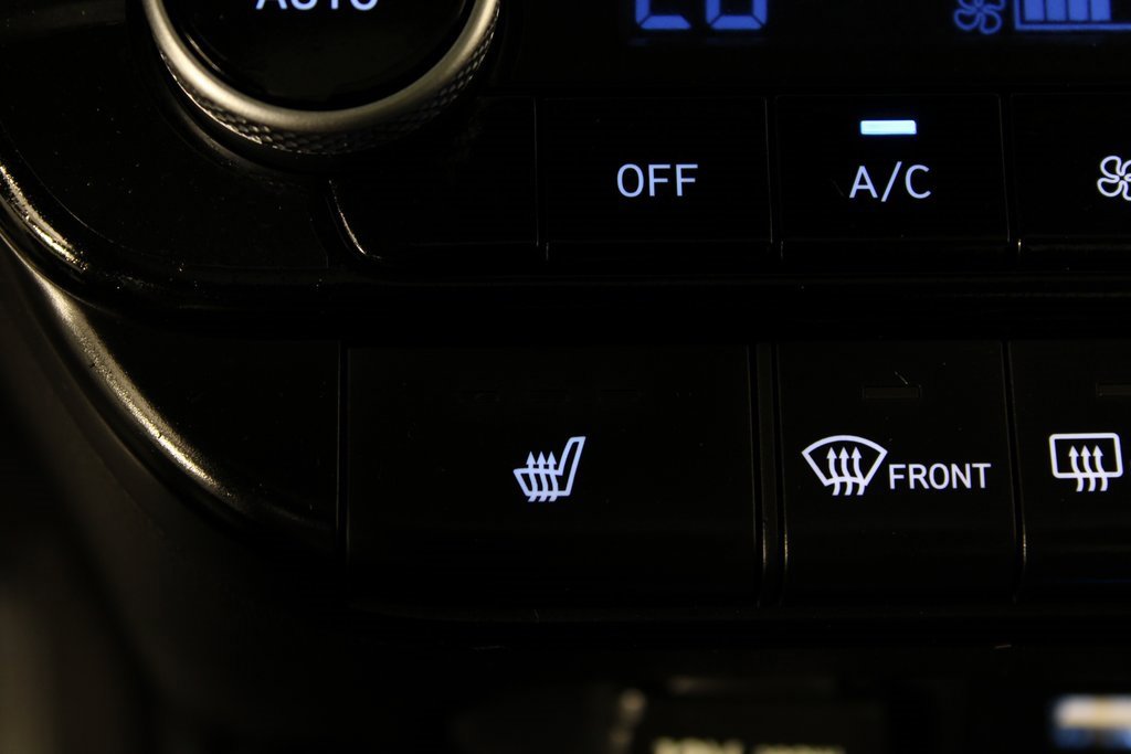 Certified 2025 Hyundai Elantra Limited image 19
