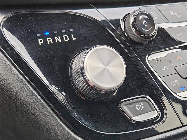 Used 2025 Chrysler Pacifica Select FWD image 17