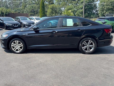 Used 2020 Volkswagen Jetta R-Line w/ R-Line Cold Weather Package FWD image 4