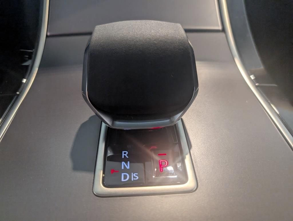 Used 2026 Land Rover Range Rover Velar S image 21