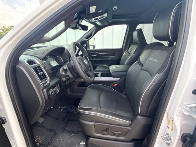 Used 2026 RAM 3500 Laramie AWD/4WD image 29