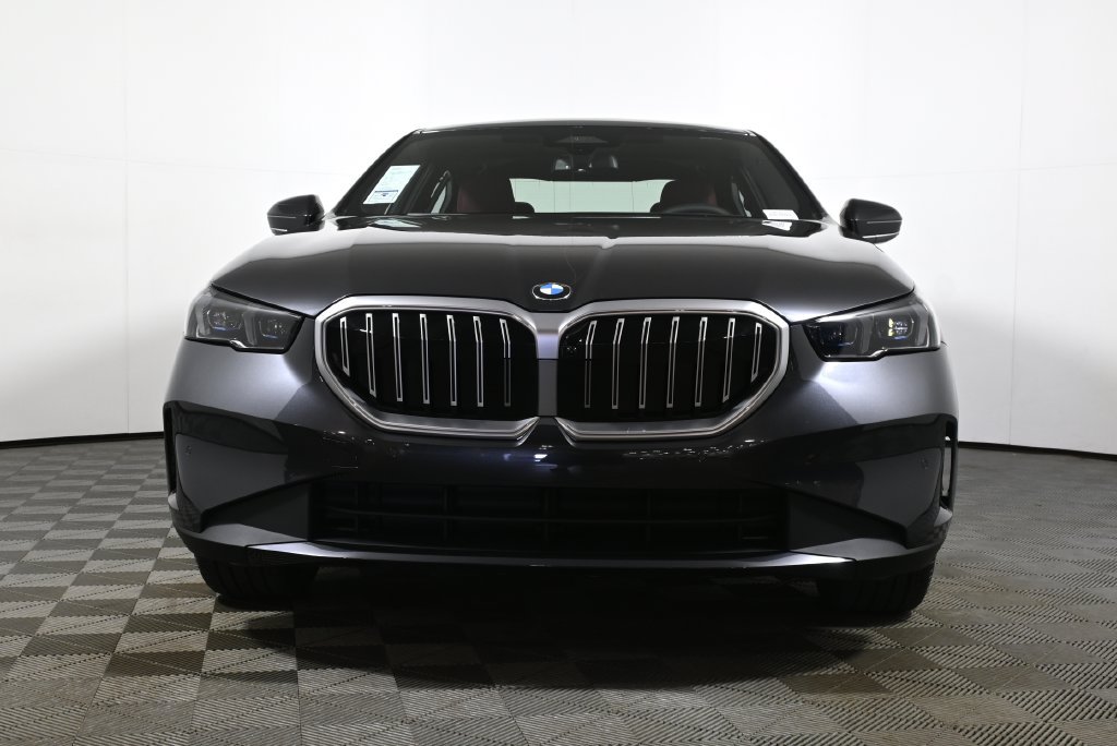 Used 2026 BMW 530i xDrive w/ Premium Package AWD/4WD image 10