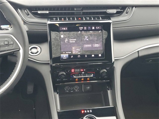 New 2025 Jeep Grand Cherokee L Altitude image 16