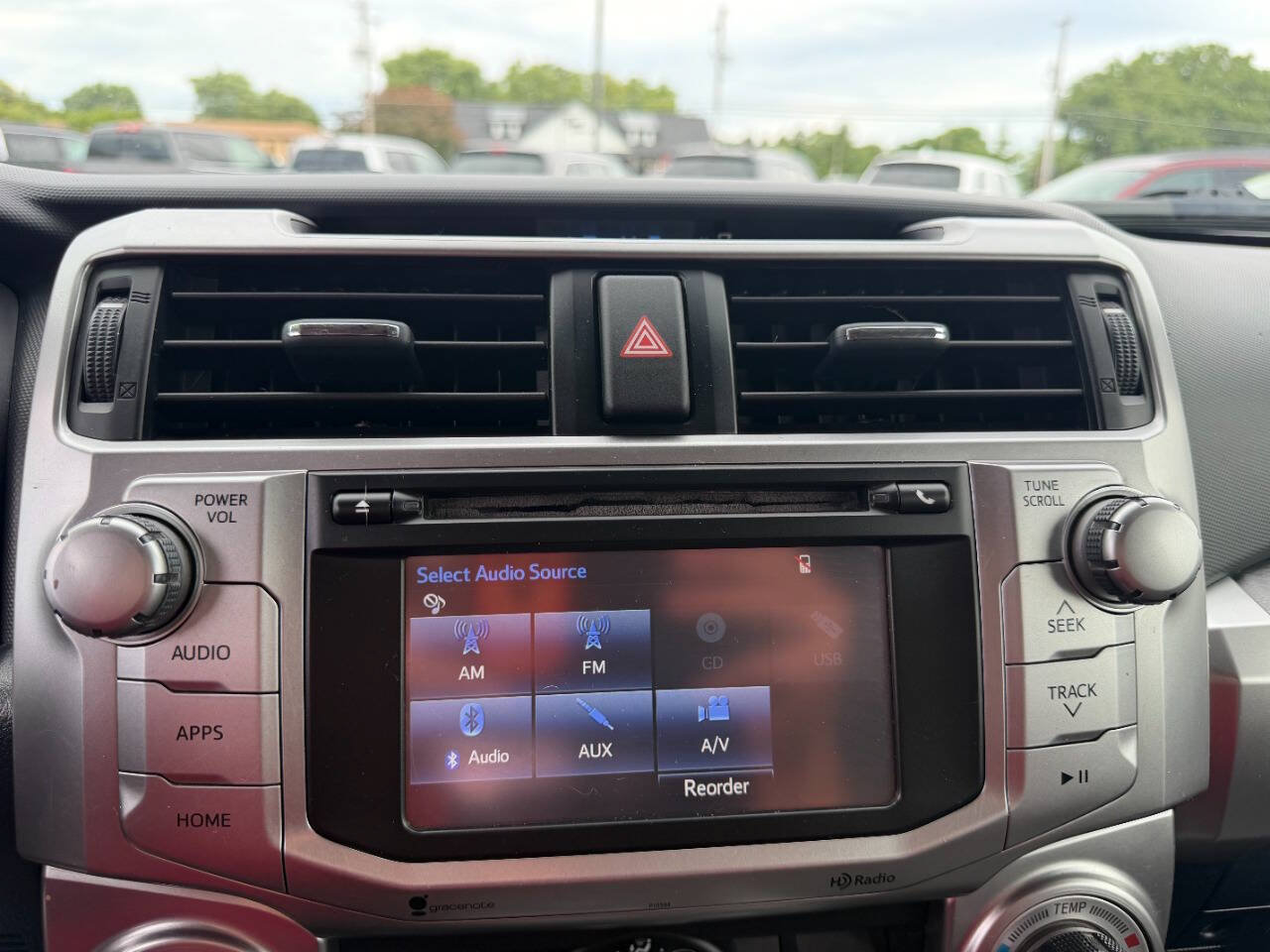 Used 2014 Toyota 4Runner SR5 AWD/4WD image 25