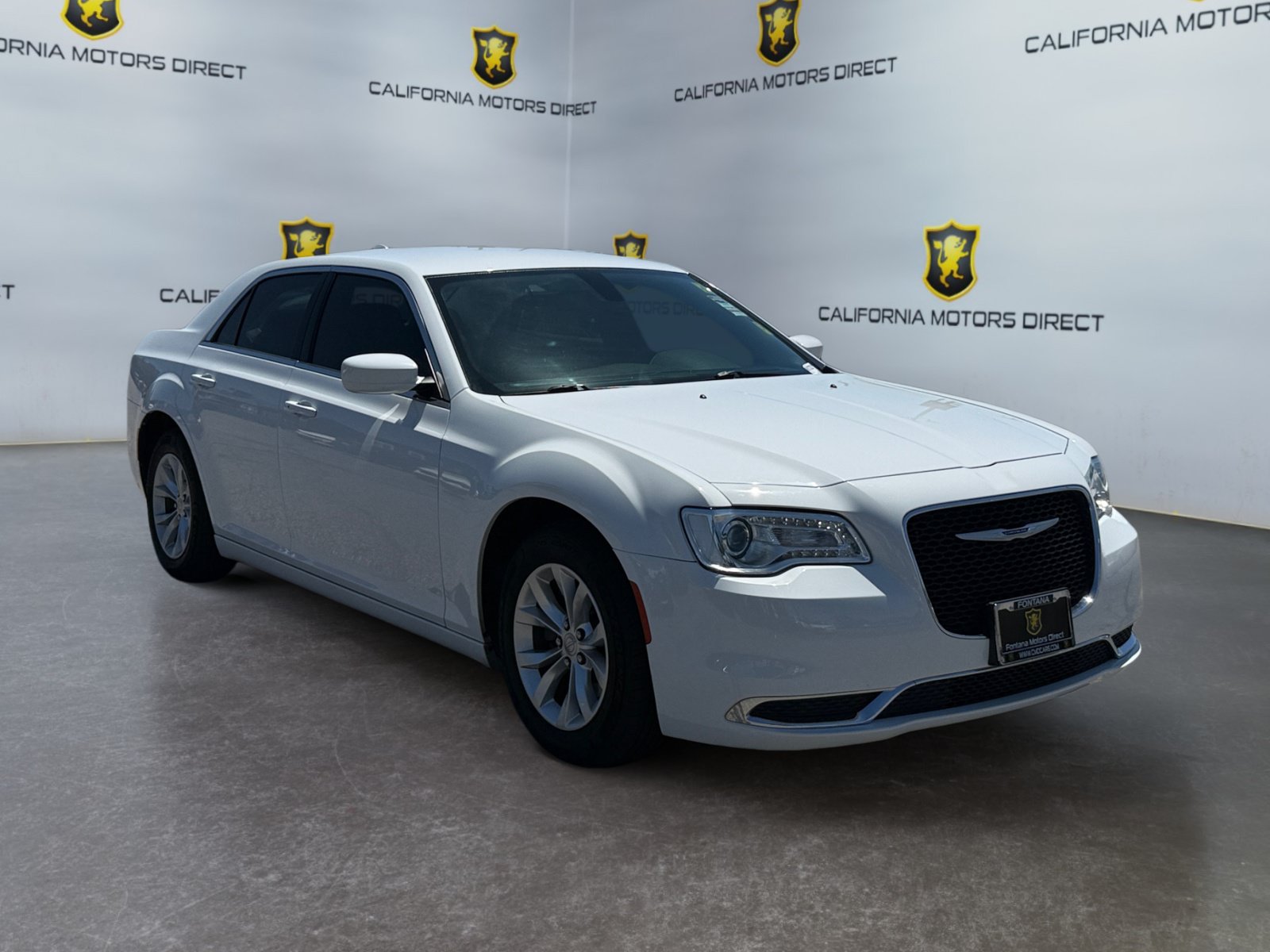 Used 2019 Chrysler 300 Touring RWD image 7