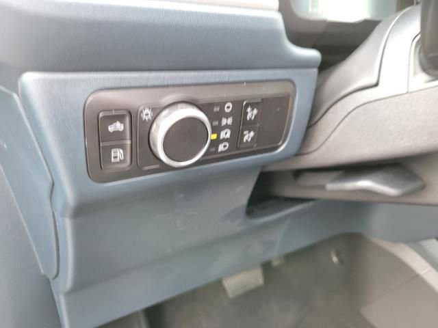 New 2025 Ford Maverick XL image 19