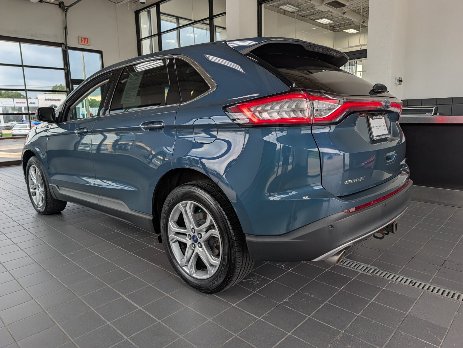 Used 2016 Ford Edge Titanium w/ Equipment Group 301A AWD/4WD image 5