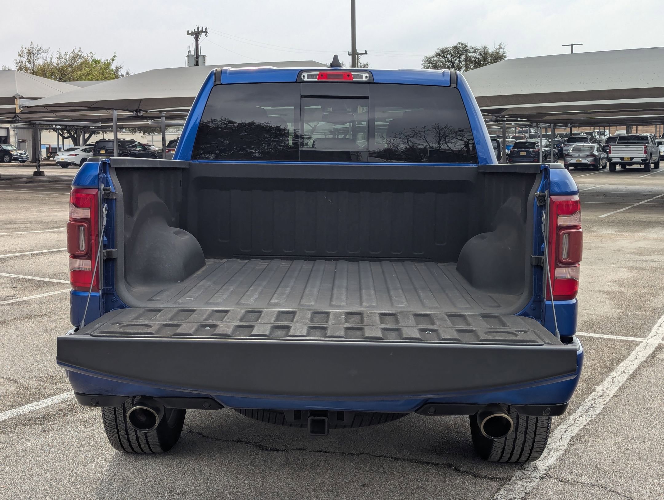 Used 2019 RAM 1500 Laramie image 24