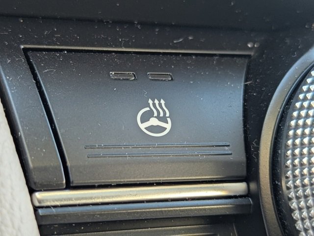 Used 2019 Genesis G70 2.0T Advanced w/ Elite Package image 22