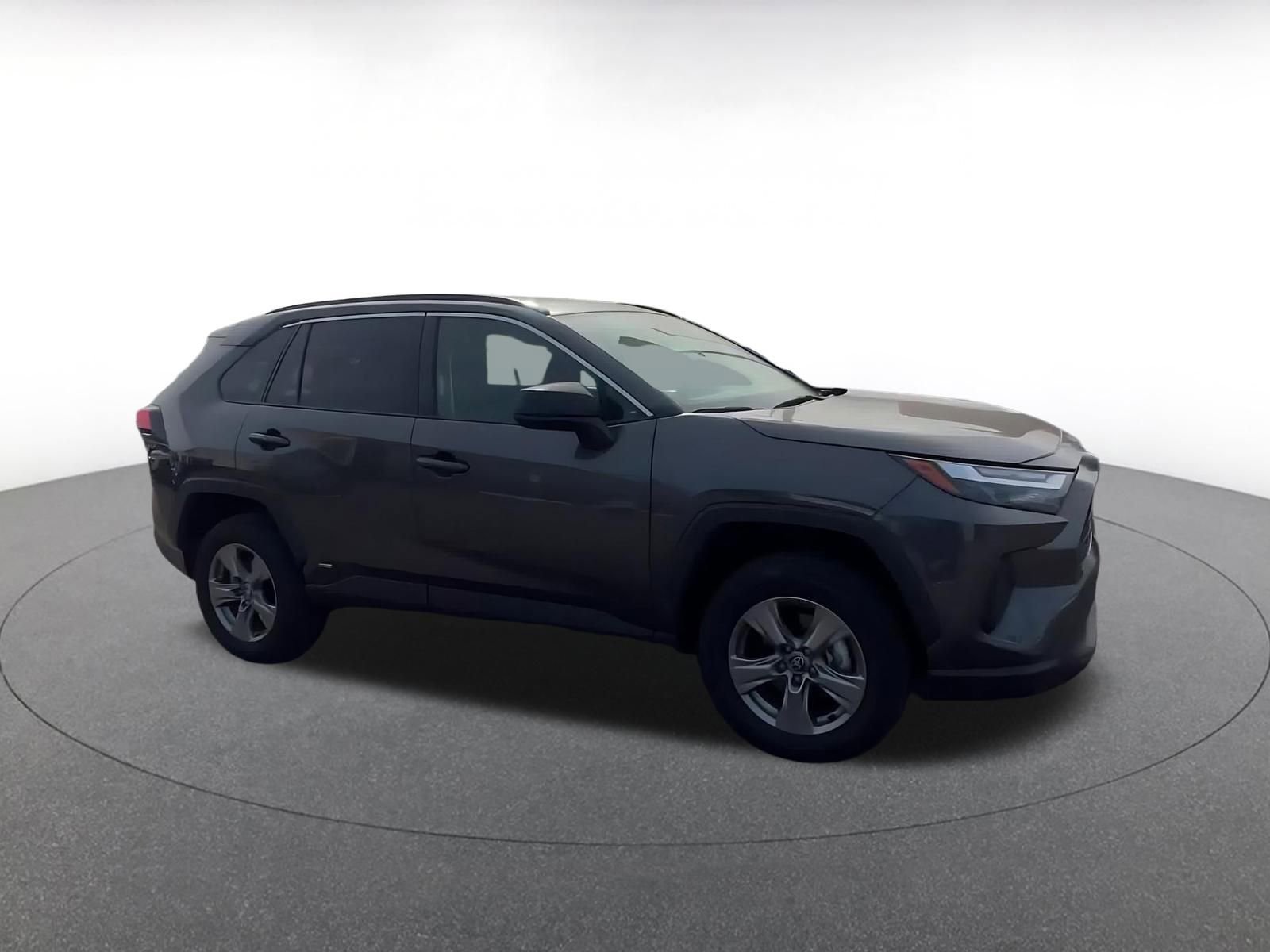 Used 2025 Toyota RAV4 LE video 2